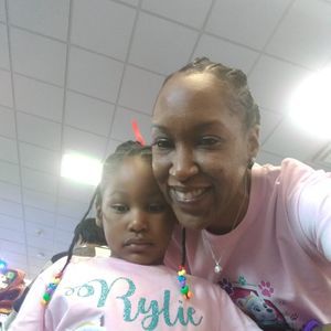 Meet your Posher, Nikki